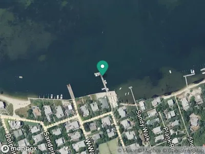 Mapbox static image showing location at 40.6420516698722, -73.17946903388348